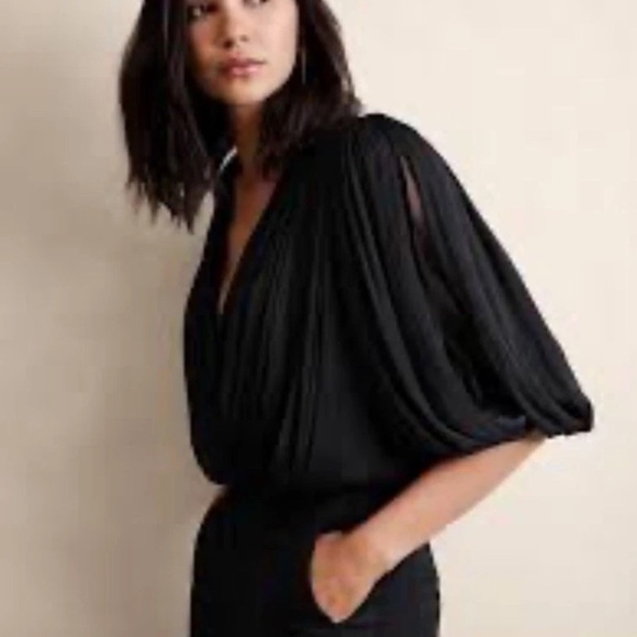BANANA REPUBLIC $100 CROPPED WRAP PLEATED BLOUSE Black Balloon 3/4 Sleeves SZ XL - Picture 1 of 8